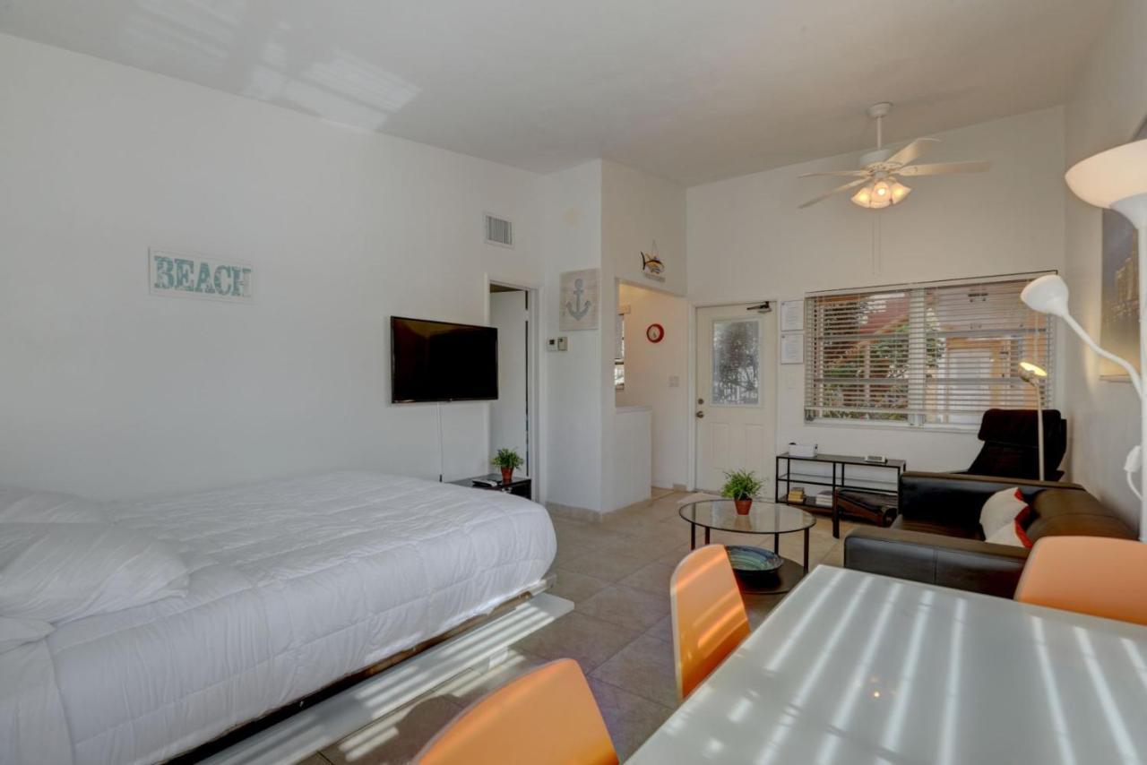 Aloha Escape Pompano Beach Appartement Buitenkant foto