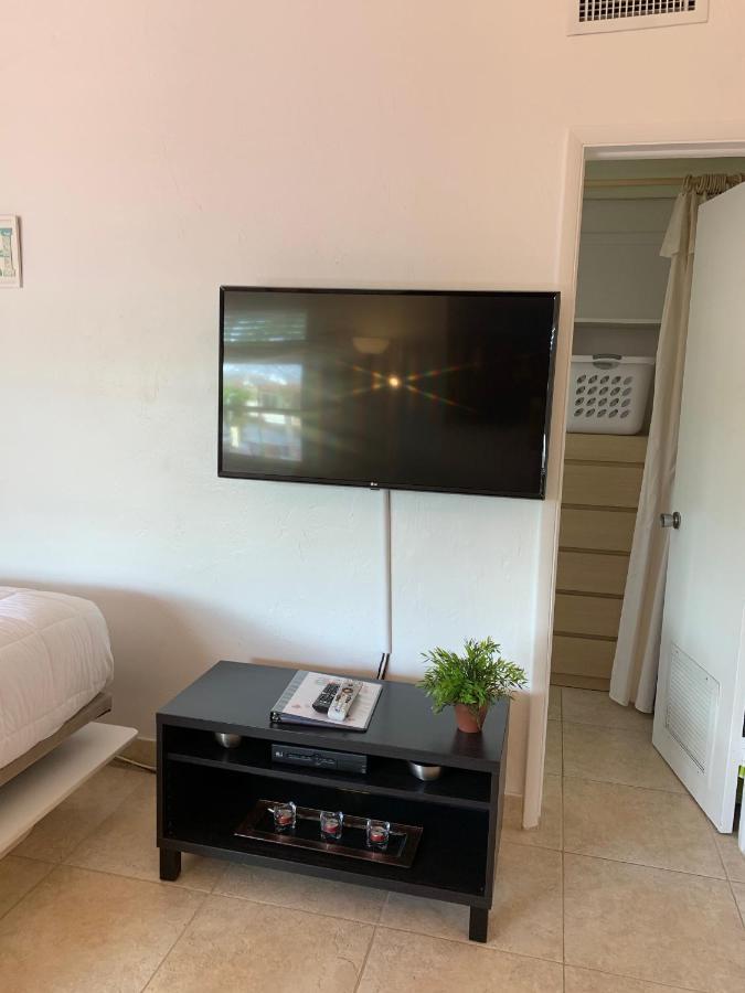 Aloha Escape Pompano Beach Appartement Buitenkant foto
