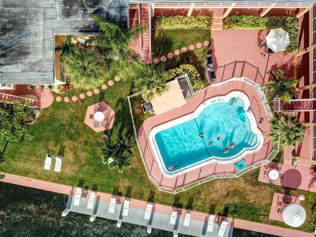 Aloha Escape Pompano Beach Appartement Buitenkant foto