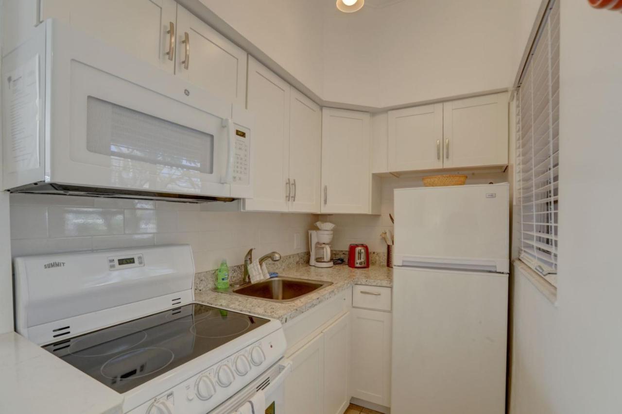 Aloha Escape Pompano Beach Appartement Buitenkant foto